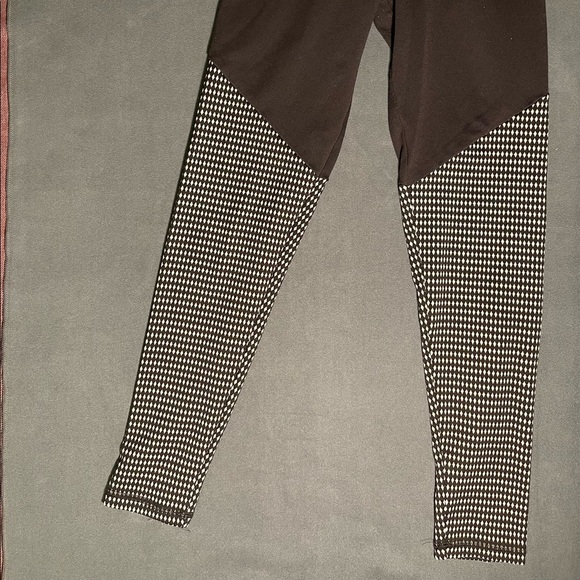 Strut This Color block Legging - Picture 6 of 12